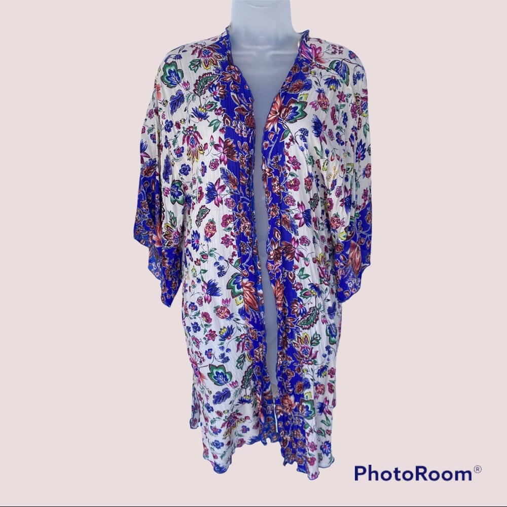 Democracy Floral Kimono Cardigan in White with Royal Blue Trim